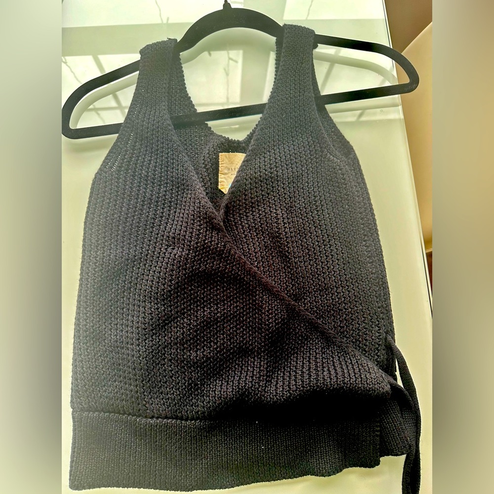 Black sweater vest!! Great condition